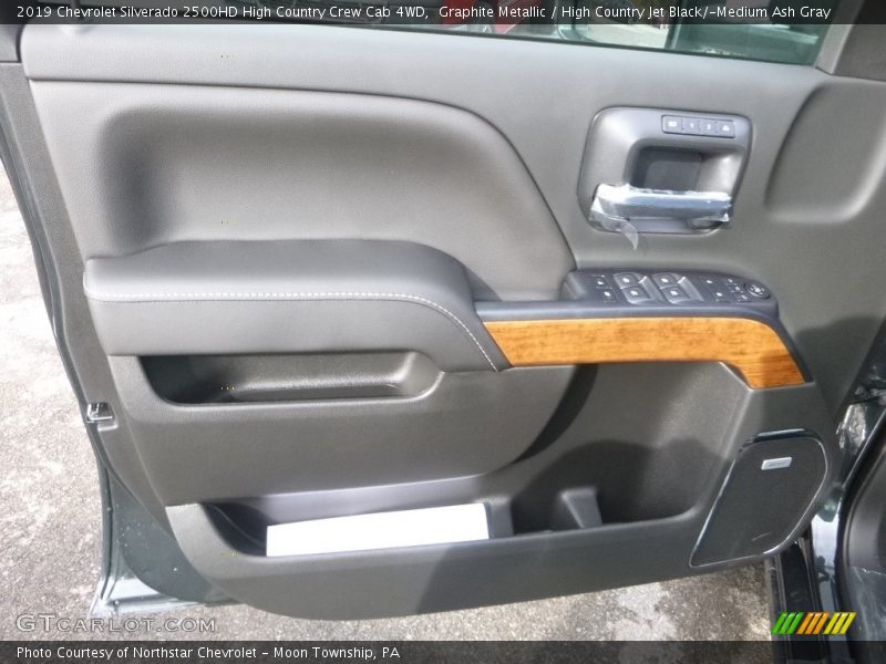 Graphite Metallic / High Country Jet Black/­Medium Ash Gray 2019 Chevrolet Silverado 2500HD High Country Crew Cab 4WD