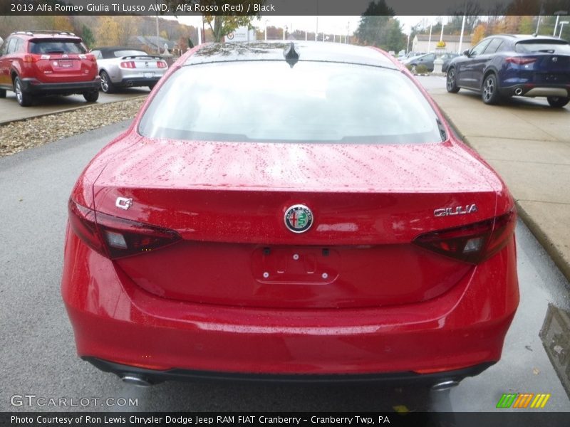 Alfa Rosso (Red) / Black 2019 Alfa Romeo Giulia Ti Lusso AWD