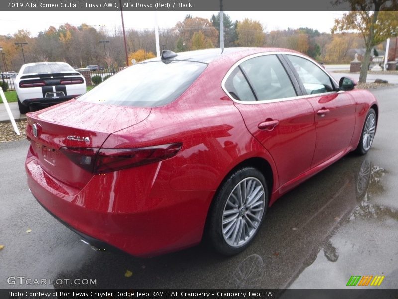 Alfa Rosso (Red) / Black 2019 Alfa Romeo Giulia Ti Lusso AWD