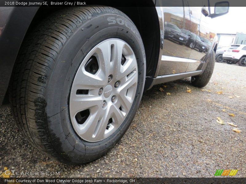 Bruiser Grey / Black 2018 Dodge Journey SE