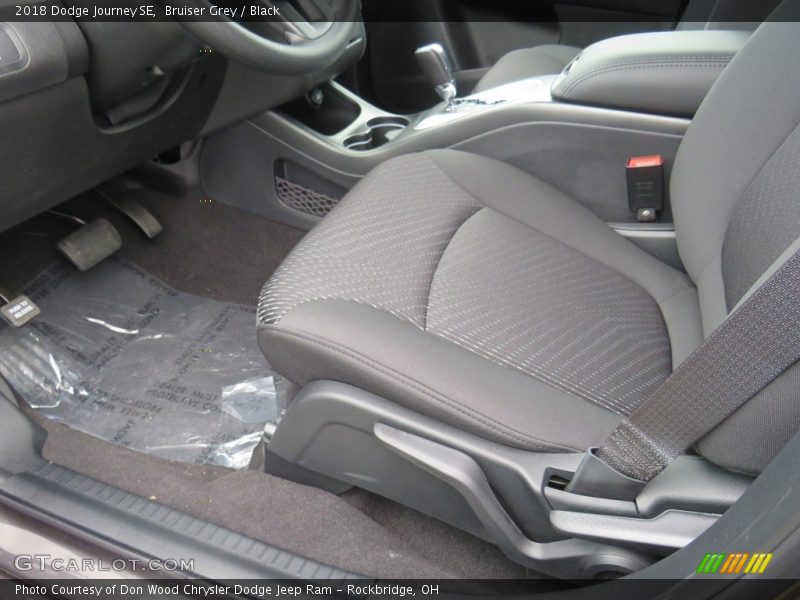 Bruiser Grey / Black 2018 Dodge Journey SE