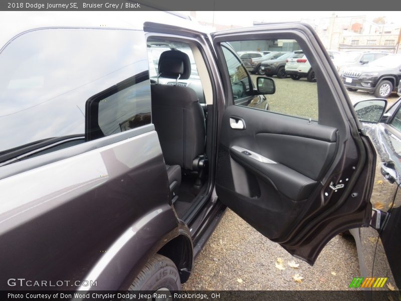 Bruiser Grey / Black 2018 Dodge Journey SE