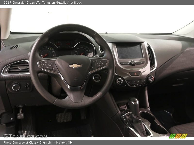 Tungsten Metallic / Jet Black 2017 Chevrolet Cruze LT