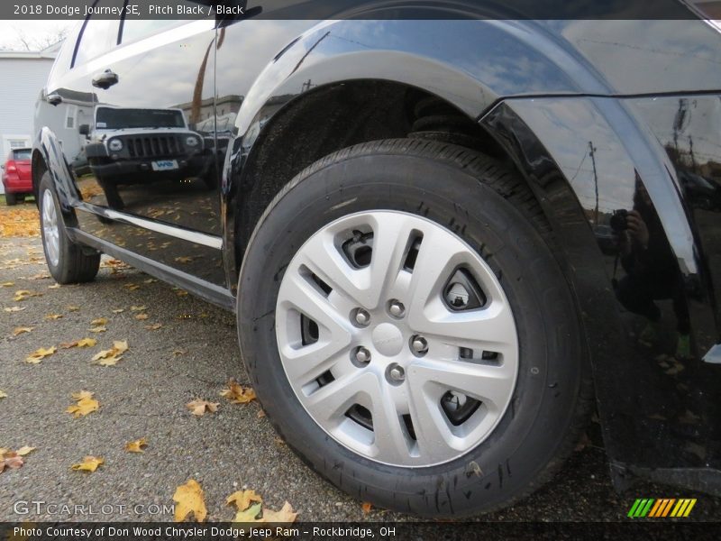 Pitch Black / Black 2018 Dodge Journey SE