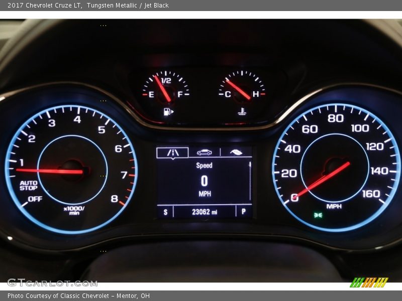 Tungsten Metallic / Jet Black 2017 Chevrolet Cruze LT