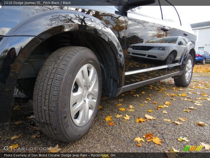 Pitch Black / Black 2018 Dodge Journey SE