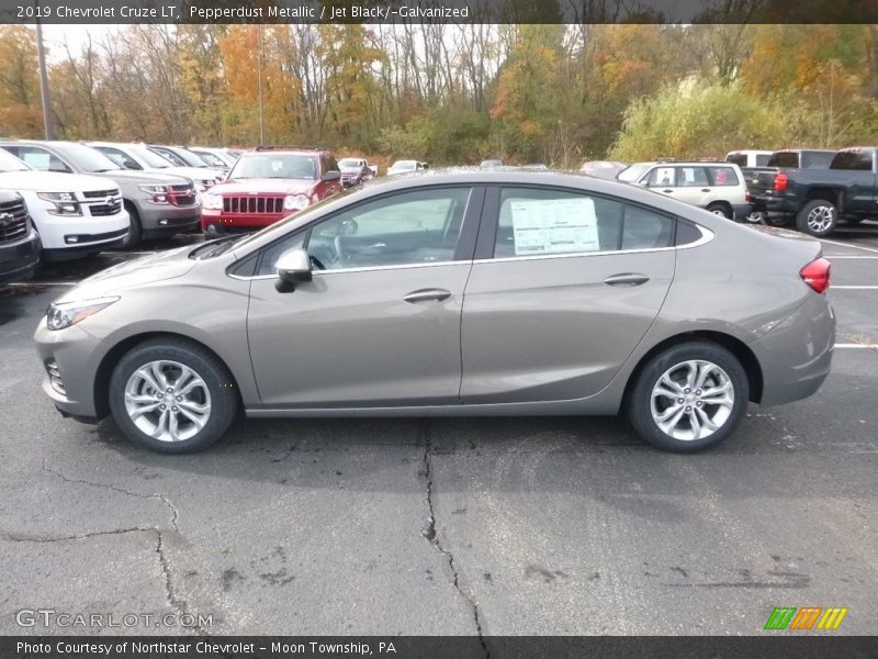 Pepperdust Metallic / Jet Black/­Galvanized 2019 Chevrolet Cruze LT