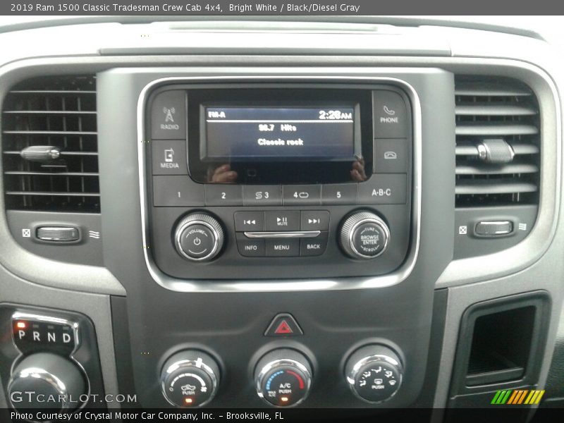 Bright White / Black/Diesel Gray 2019 Ram 1500 Classic Tradesman Crew Cab 4x4