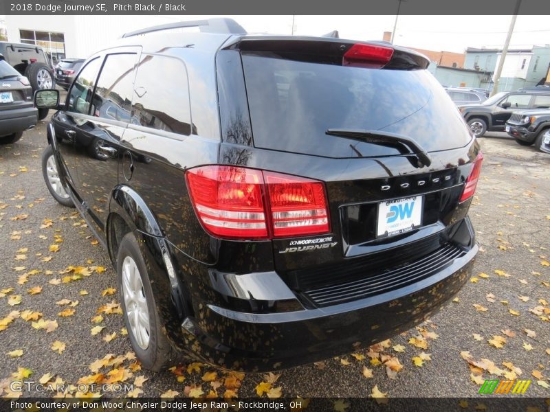 Pitch Black / Black 2018 Dodge Journey SE