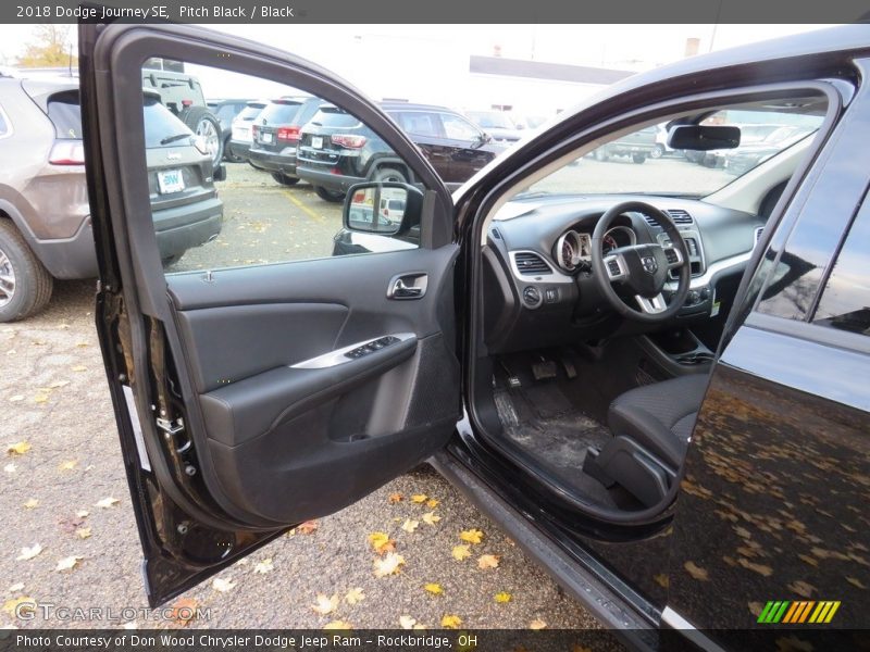 Pitch Black / Black 2018 Dodge Journey SE