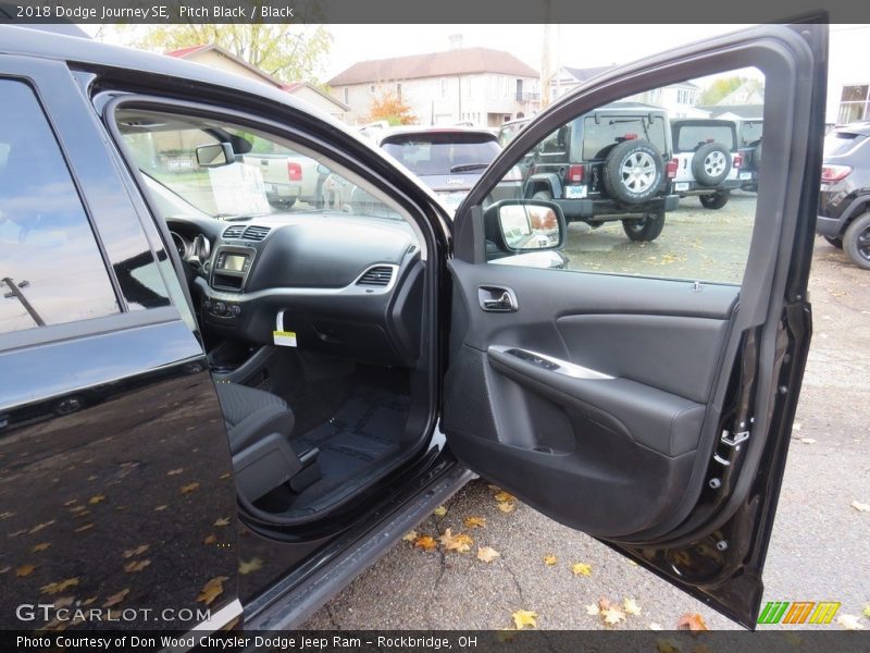 Pitch Black / Black 2018 Dodge Journey SE