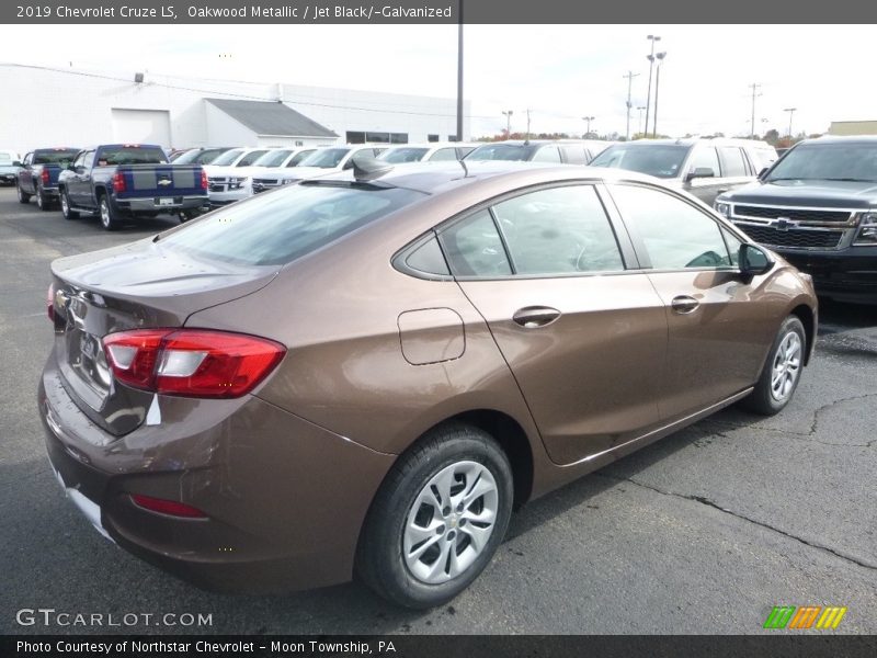 Oakwood Metallic / Jet Black/­Galvanized 2019 Chevrolet Cruze LS