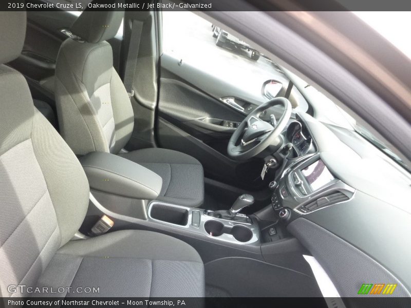 Oakwood Metallic / Jet Black/­Galvanized 2019 Chevrolet Cruze LS