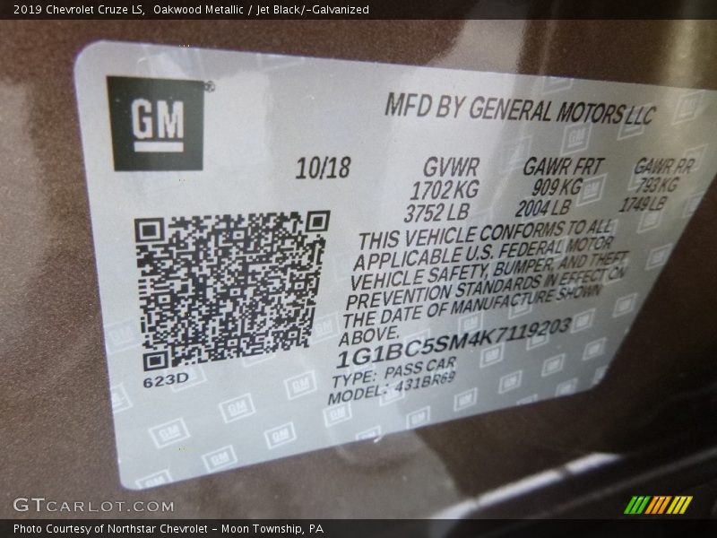 Oakwood Metallic / Jet Black/­Galvanized 2019 Chevrolet Cruze LS