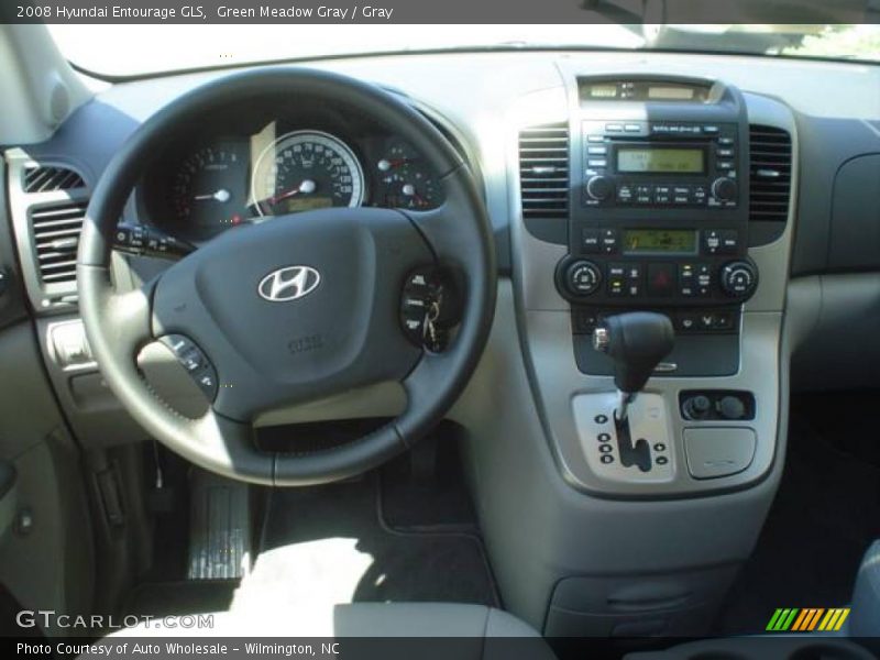 Green Meadow Gray / Gray 2008 Hyundai Entourage GLS