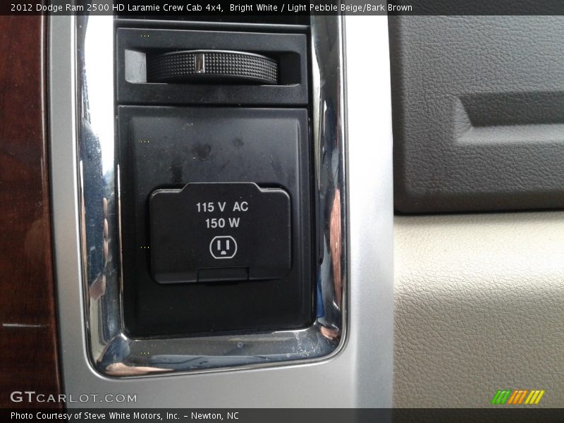 Bright White / Light Pebble Beige/Bark Brown 2012 Dodge Ram 2500 HD Laramie Crew Cab 4x4
