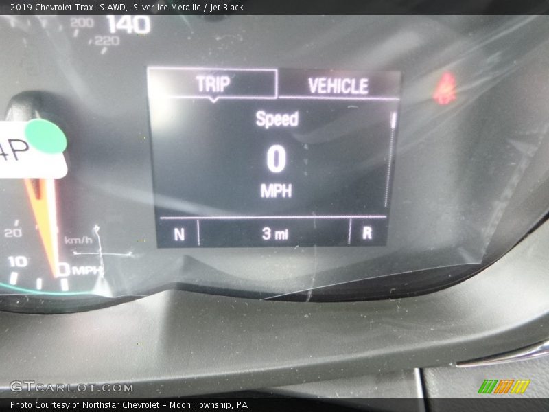 Silver Ice Metallic / Jet Black 2019 Chevrolet Trax LS AWD