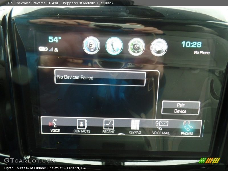 Pepperdust Metallic / Jet Black 2019 Chevrolet Traverse LT AWD