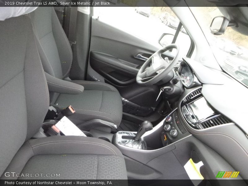 Silver Ice Metallic / Jet Black 2019 Chevrolet Trax LS AWD