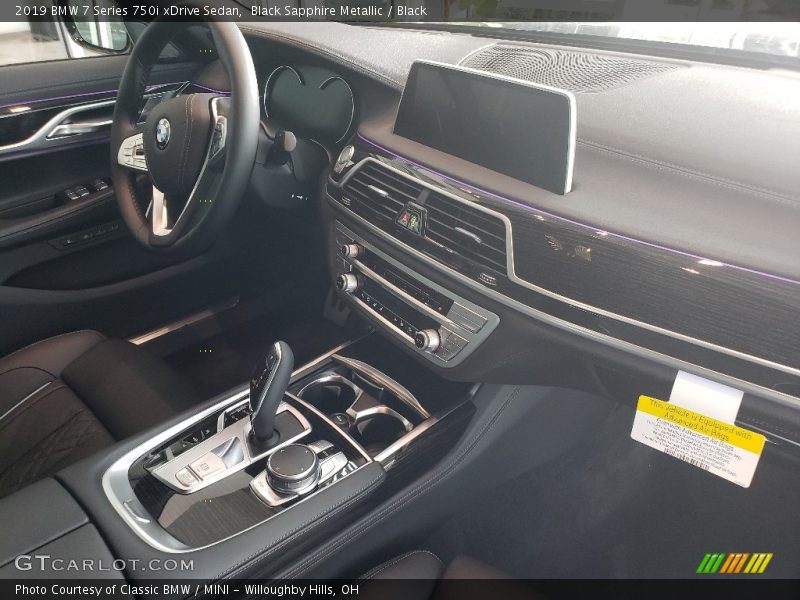 Black Sapphire Metallic / Black 2019 BMW 7 Series 750i xDrive Sedan