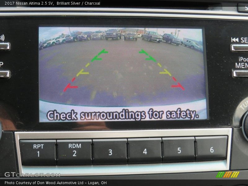 Brilliant Silver / Charcoal 2017 Nissan Altima 2.5 SV