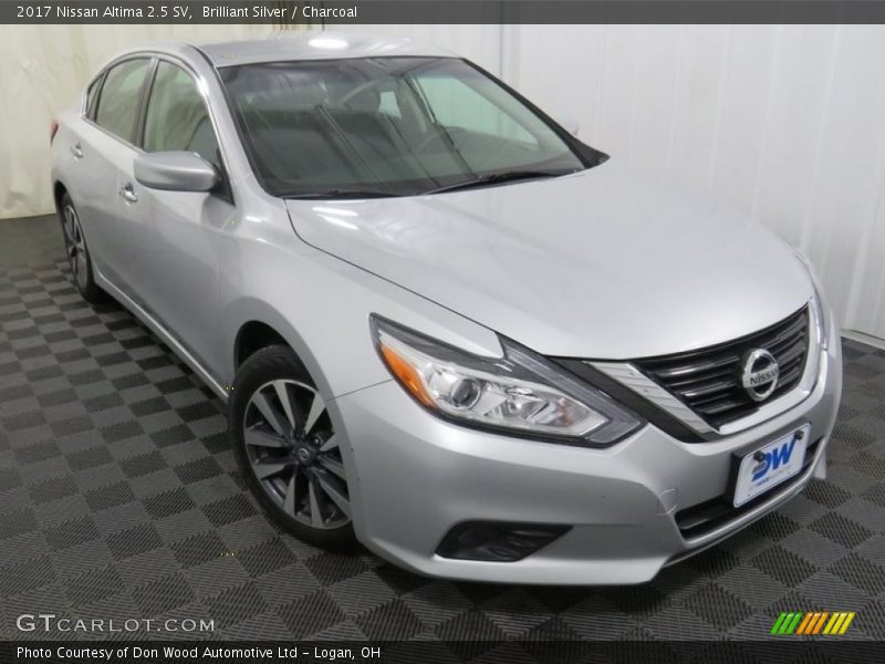 Brilliant Silver / Charcoal 2017 Nissan Altima 2.5 SV
