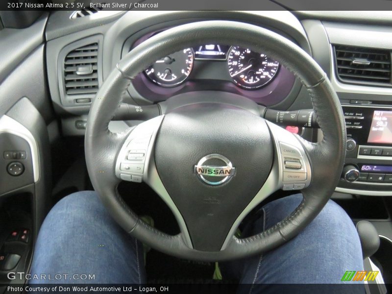 Brilliant Silver / Charcoal 2017 Nissan Altima 2.5 SV