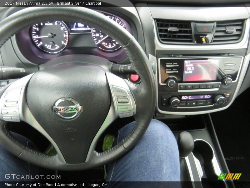Brilliant Silver / Charcoal 2017 Nissan Altima 2.5 SV