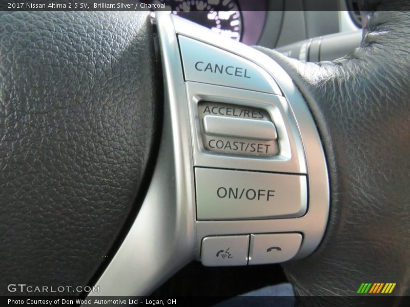 Brilliant Silver / Charcoal 2017 Nissan Altima 2.5 SV