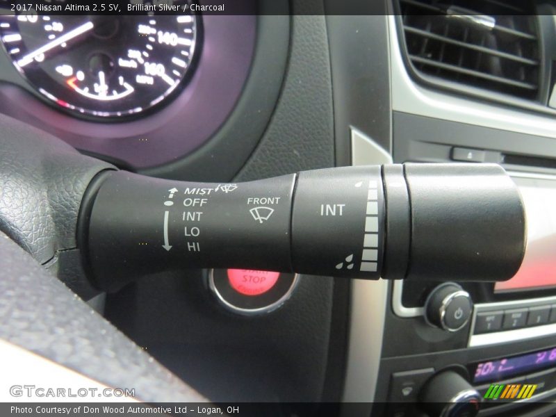Brilliant Silver / Charcoal 2017 Nissan Altima 2.5 SV