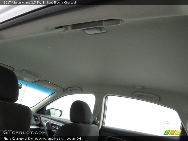 Brilliant Silver / Charcoal 2017 Nissan Altima 2.5 SV