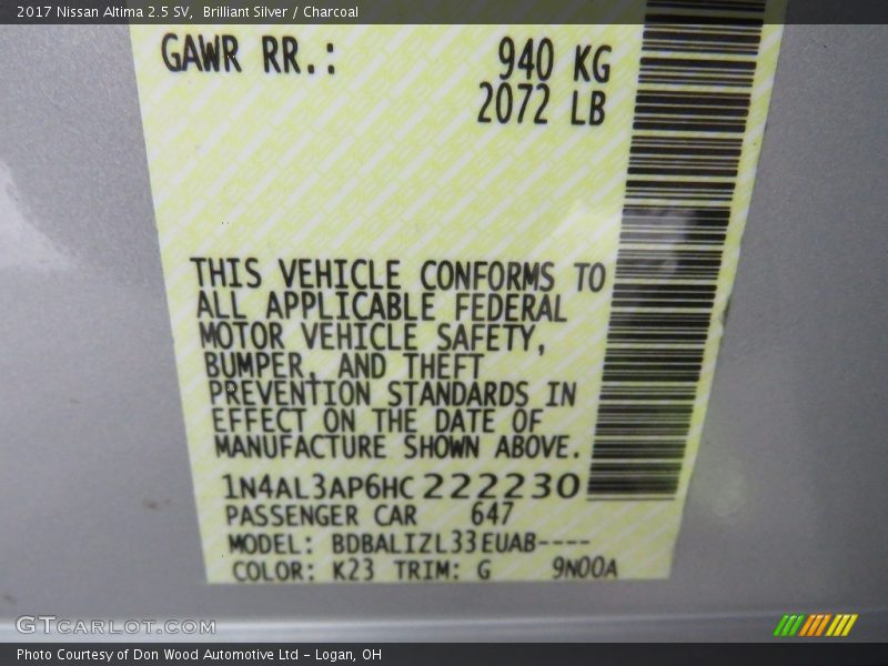 Brilliant Silver / Charcoal 2017 Nissan Altima 2.5 SV