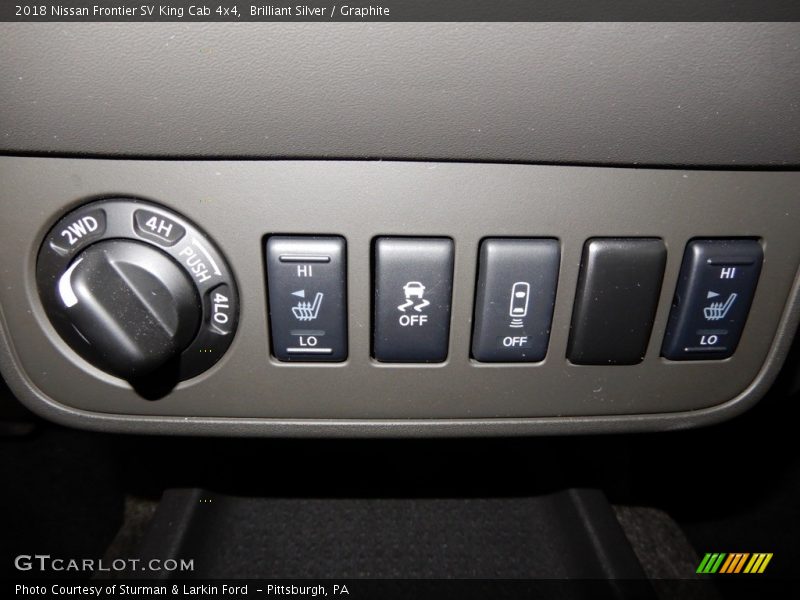 Brilliant Silver / Graphite 2018 Nissan Frontier SV King Cab 4x4