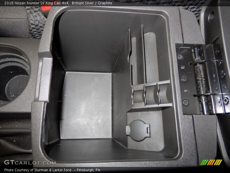 Brilliant Silver / Graphite 2018 Nissan Frontier SV King Cab 4x4