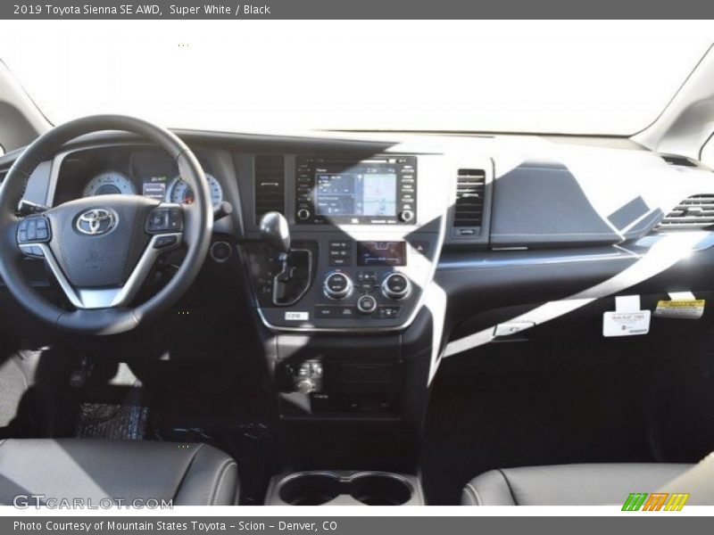 Super White / Black 2019 Toyota Sienna SE AWD