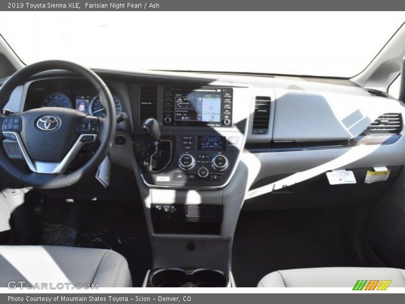 Parisian Night Pearl / Ash 2019 Toyota Sienna XLE