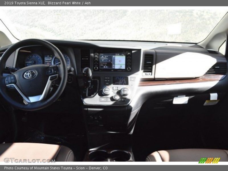 Blizzard Pearl White / Ash 2019 Toyota Sienna XLE
