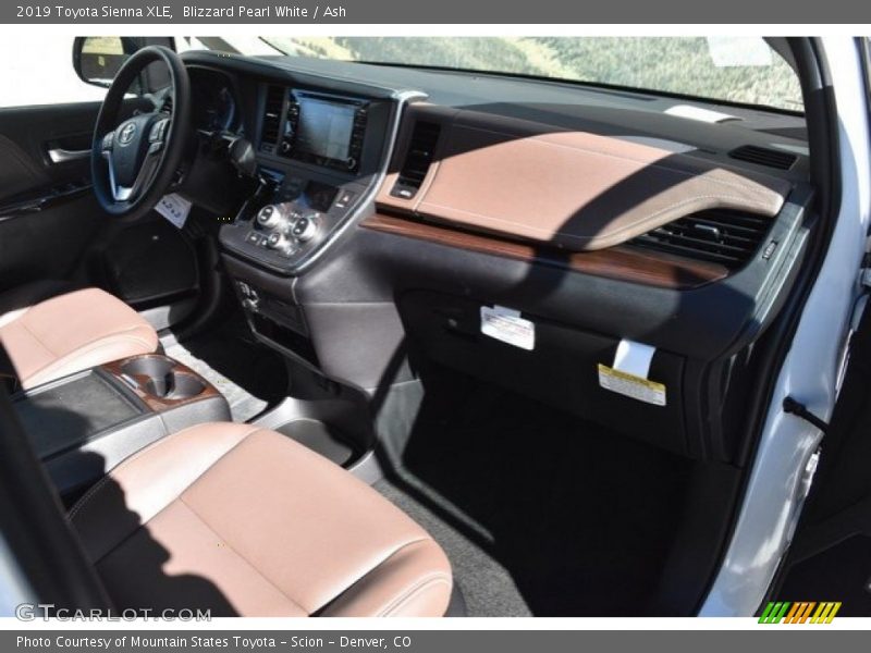 Blizzard Pearl White / Ash 2019 Toyota Sienna XLE