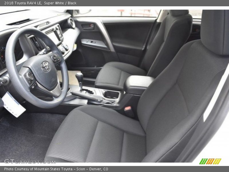 Super White / Black 2018 Toyota RAV4 LE