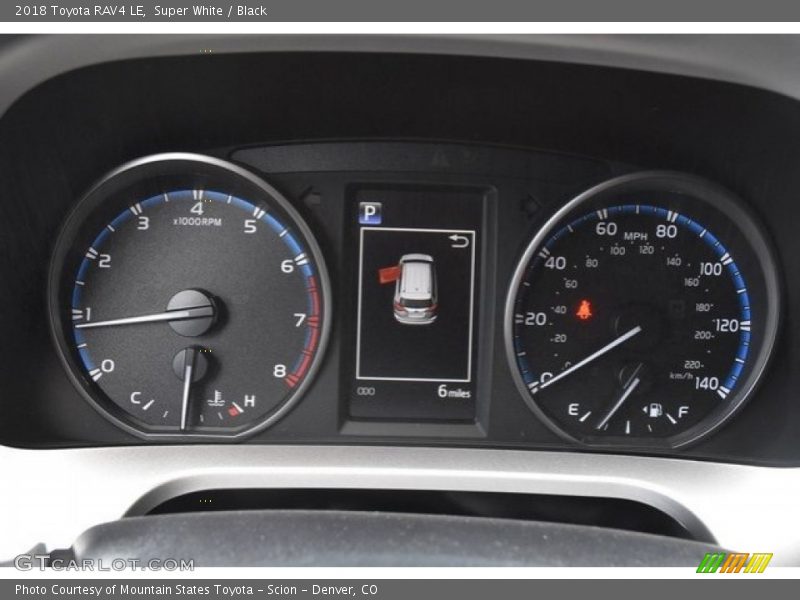 Super White / Black 2018 Toyota RAV4 LE