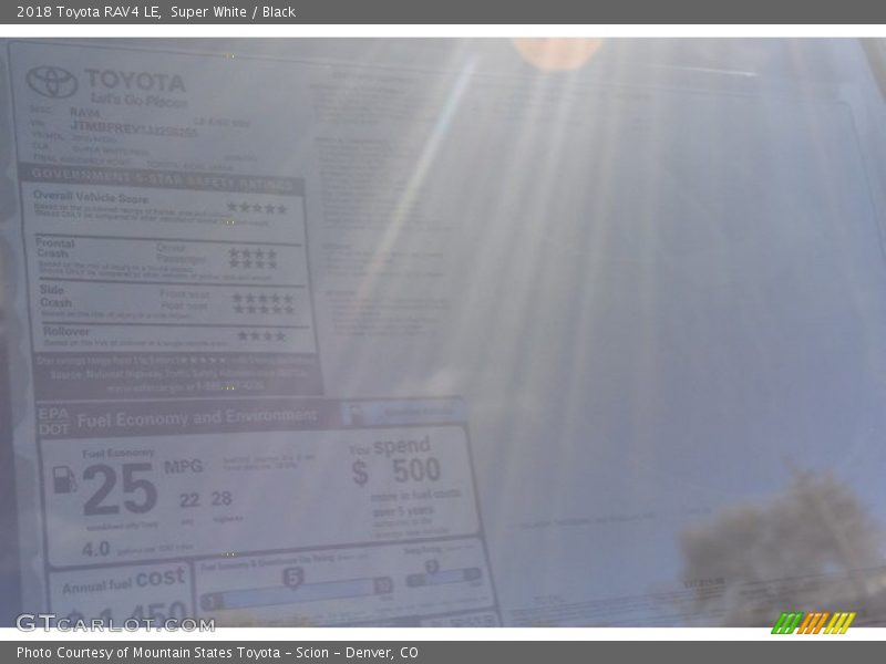 Super White / Black 2018 Toyota RAV4 LE