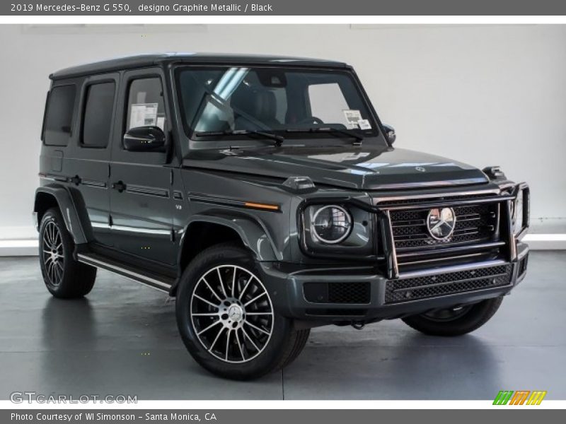 Front 3/4 View of 2019 G 550