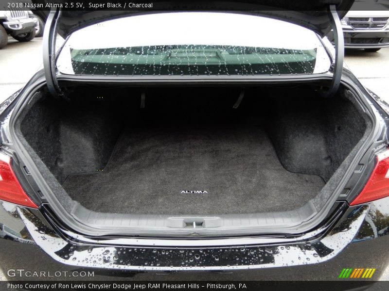 Super Black / Charcoal 2018 Nissan Altima 2.5 SV
