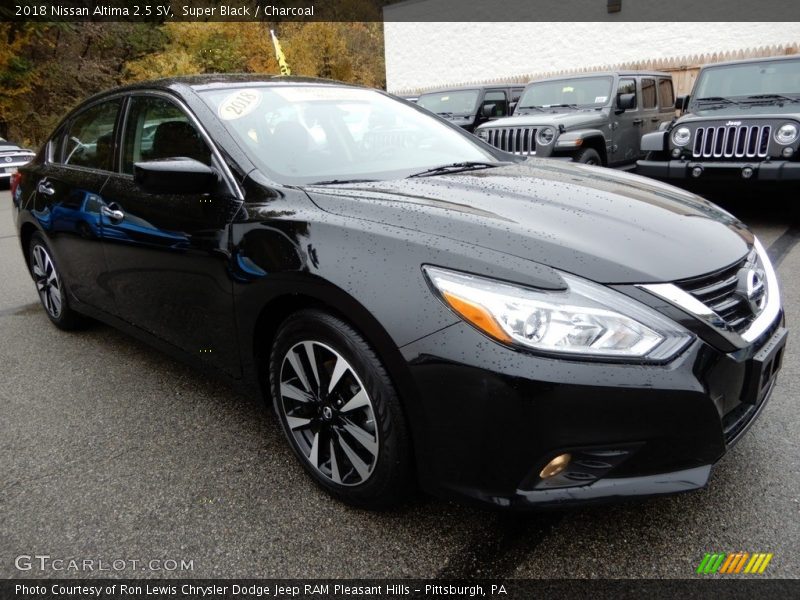 Super Black / Charcoal 2018 Nissan Altima 2.5 SV
