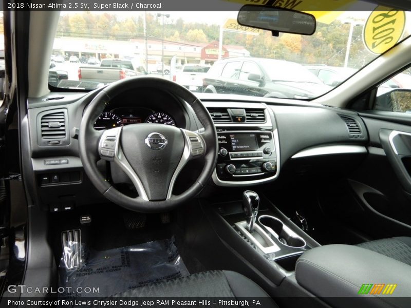 Super Black / Charcoal 2018 Nissan Altima 2.5 SV