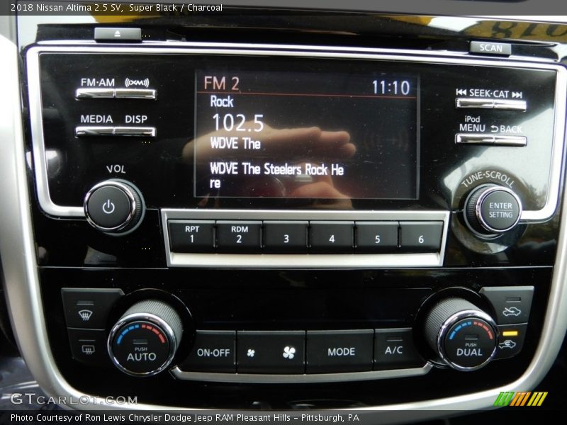 Super Black / Charcoal 2018 Nissan Altima 2.5 SV