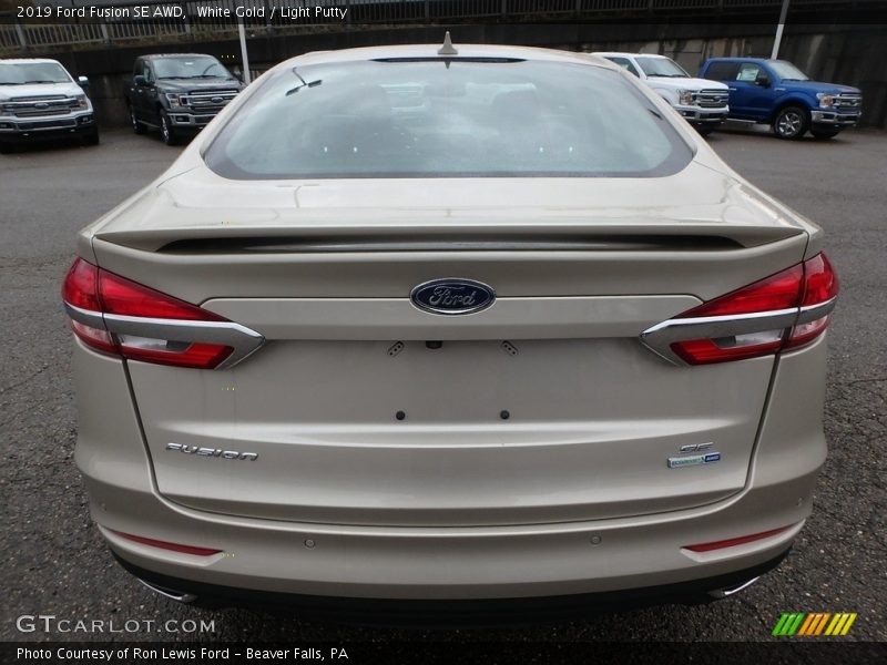 White Gold / Light Putty 2019 Ford Fusion SE AWD