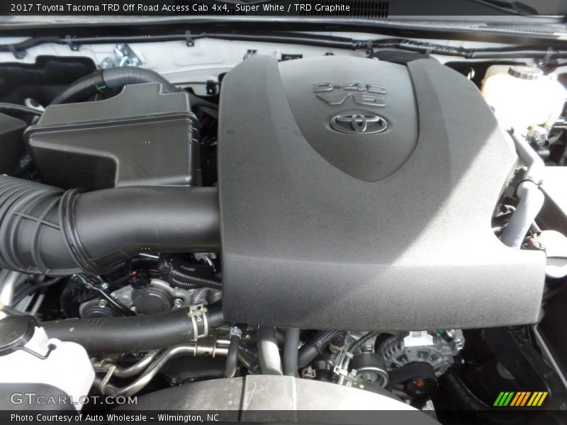 Super White / TRD Graphite 2017 Toyota Tacoma TRD Off Road Access Cab 4x4