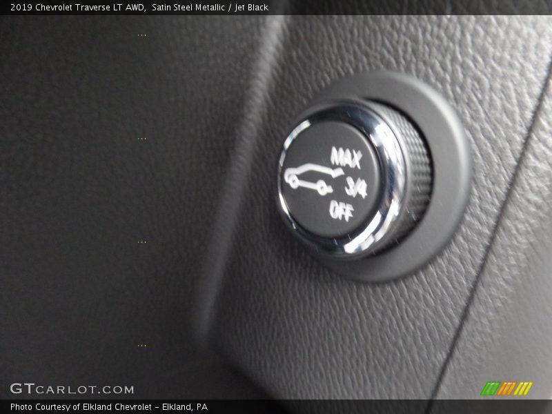 Satin Steel Metallic / Jet Black 2019 Chevrolet Traverse LT AWD