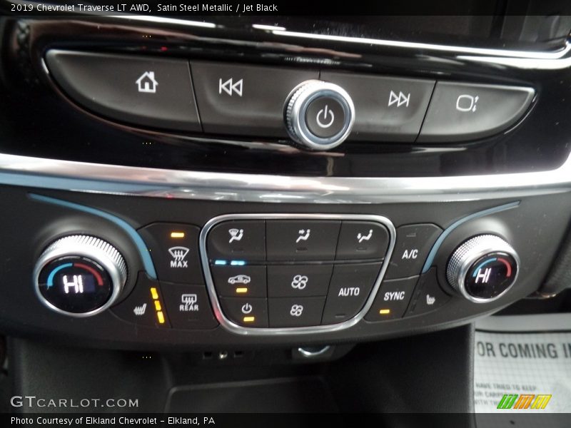Satin Steel Metallic / Jet Black 2019 Chevrolet Traverse LT AWD